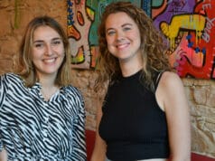 Portrait Marie Nagy, ceo Reus’eat : start-up lyonnaise éco-responsable qui fabrique des couverts avec des drêches de bière Pauline Siardet, chargée de com et Marie Nagy, co-fondatrice de REUS'EAT