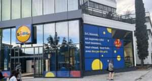 À Lyon 7, Lidl s’installe rue Crépet et renforce l’emploi dans un quartier en mutation Rue Crépet à Lyon 7, Lidl a ouvert le 7 mai 2026 un supermarché de 2 025 m² au cœur du quartier des Girondins.