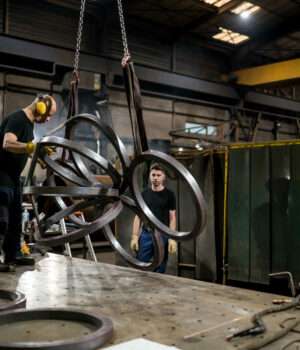 La Fabrique du Beau réunit artistes et industriels au cœur de l’économie régionale La Fabrique du Beau invite les entreprises industrielles à transformer leurs savoir-faire en œuvres d'art contemporaines