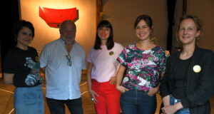BLING RING – Exposition de bijou contemporain à Lyon : succès inespéré Laura Guitte, Laurène Vernet, Noémie Pichon, Elsa Bénot avec leur sponsor Philippe Douzal_ BLING RING: Exposition de bijou contemporain