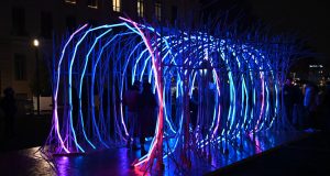 Fête des Lumières : Reportage photos The shape of things to come, place Antonin Poncet - Diego Ortiz & Hernan Zambrano