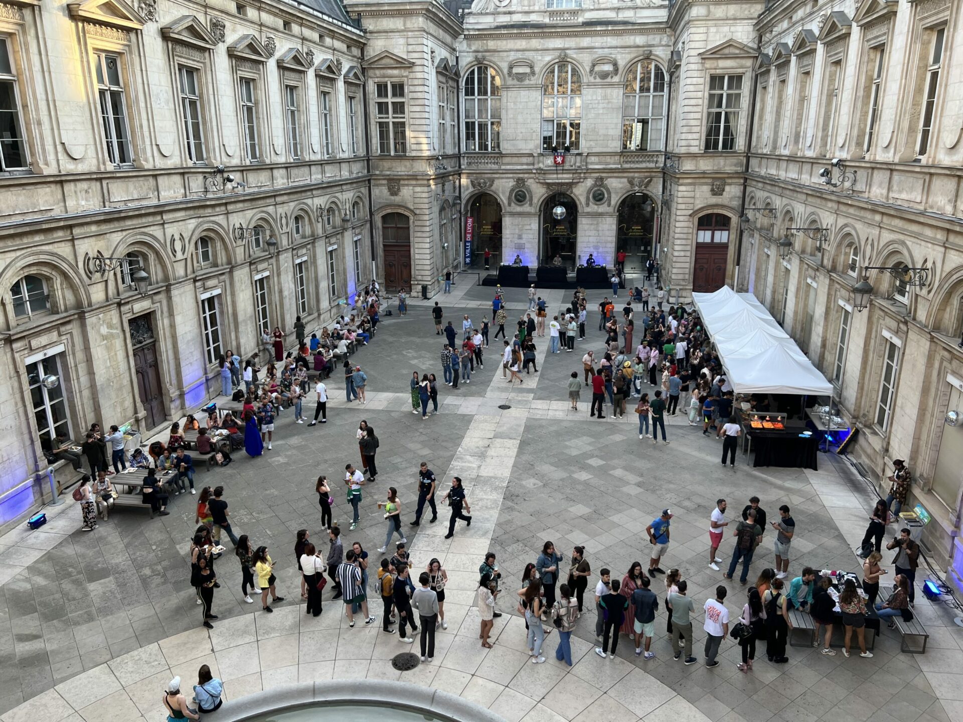 Concert silencieux à Hôtel de Ville de Lyon