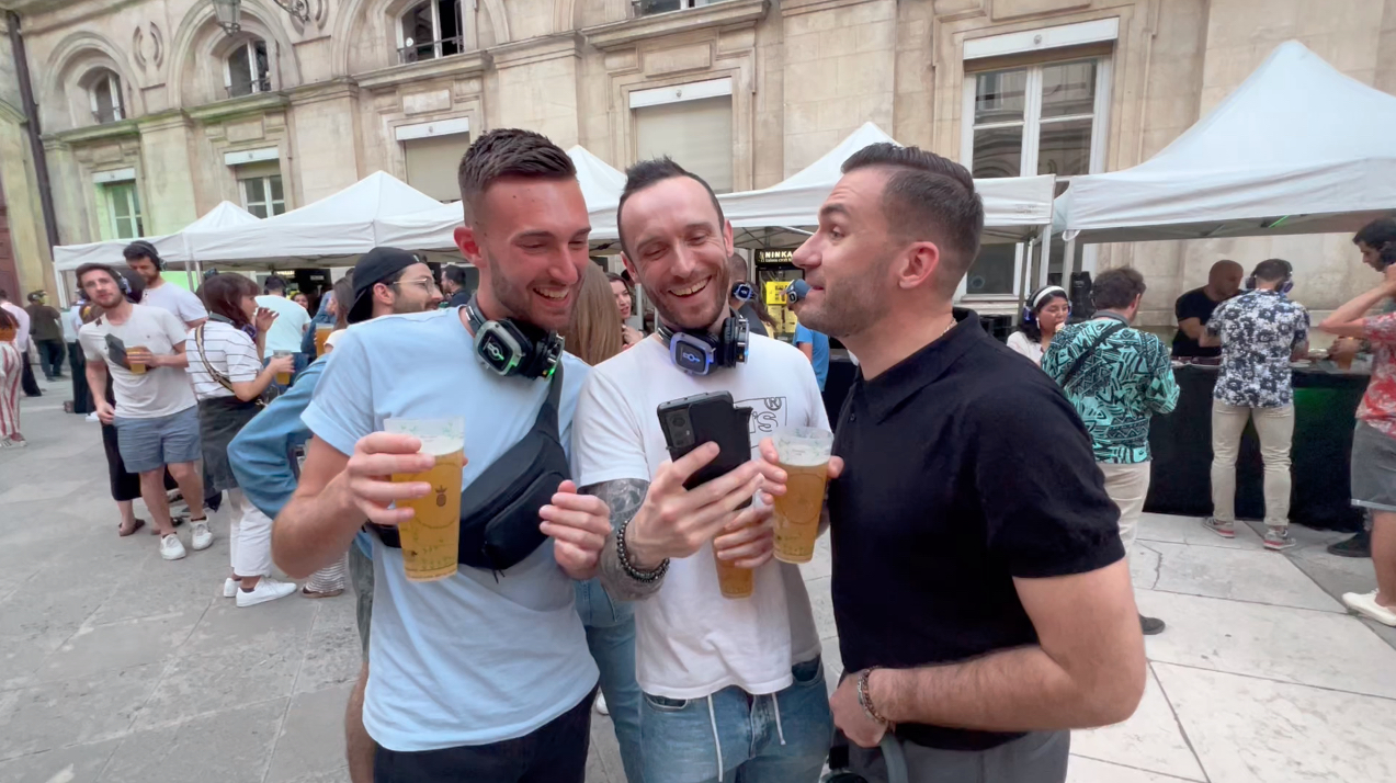Concert silencieux à Hôtel de Ville de Lyon-ambiance.