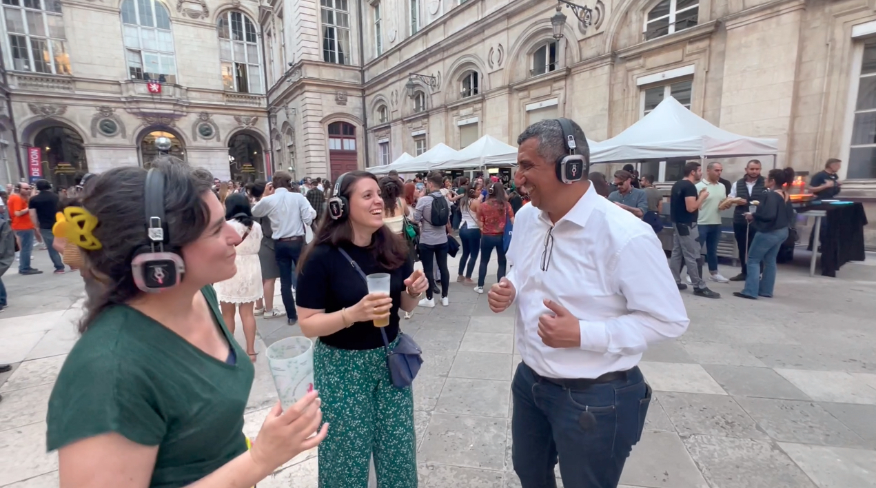 Mohamed CHIHI,-Concert silencieux à Hôtel de Ville de Lyon-réussi