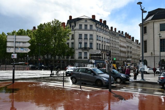 LA VOIE EST LIBRE à Lyon