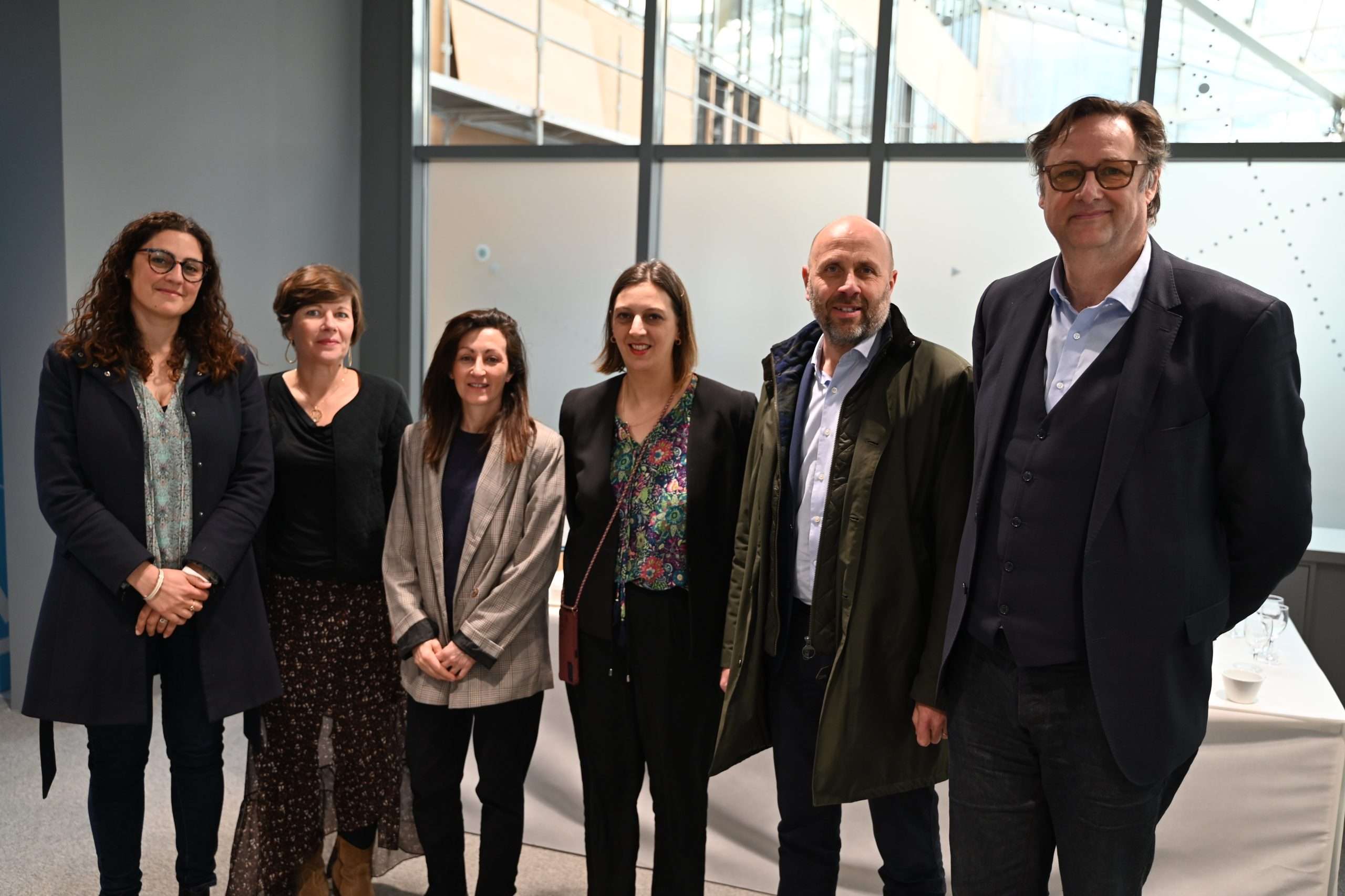 Perric Chalvin, Olivier BALAS avec team Unitex et les représentantes de Techtera et de l’IFTH, partenaires de l’accord
