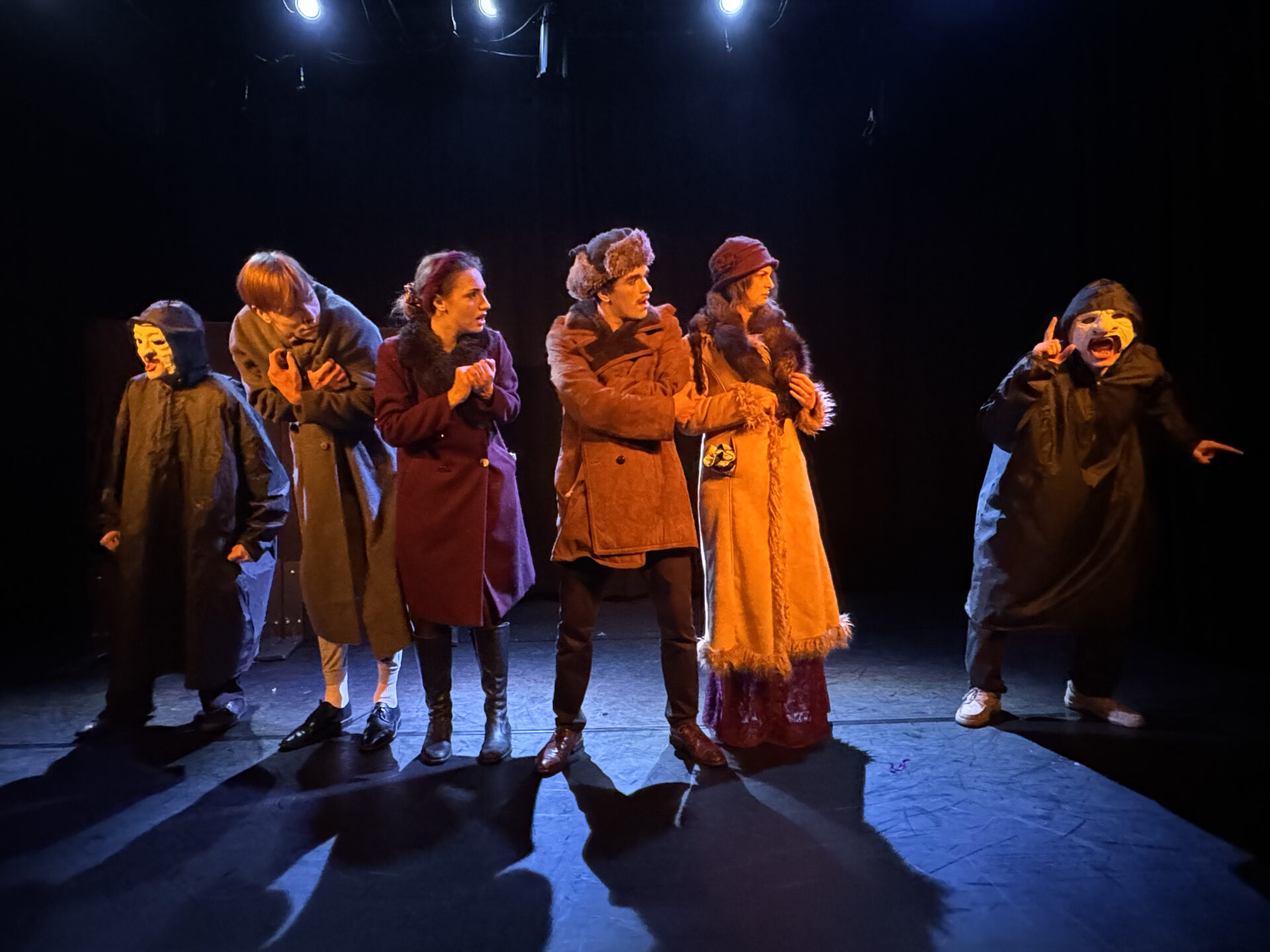 Funérailles d'Hiver de la Compagnie Aitvaras au théâtre de L'Uchronie Lyon