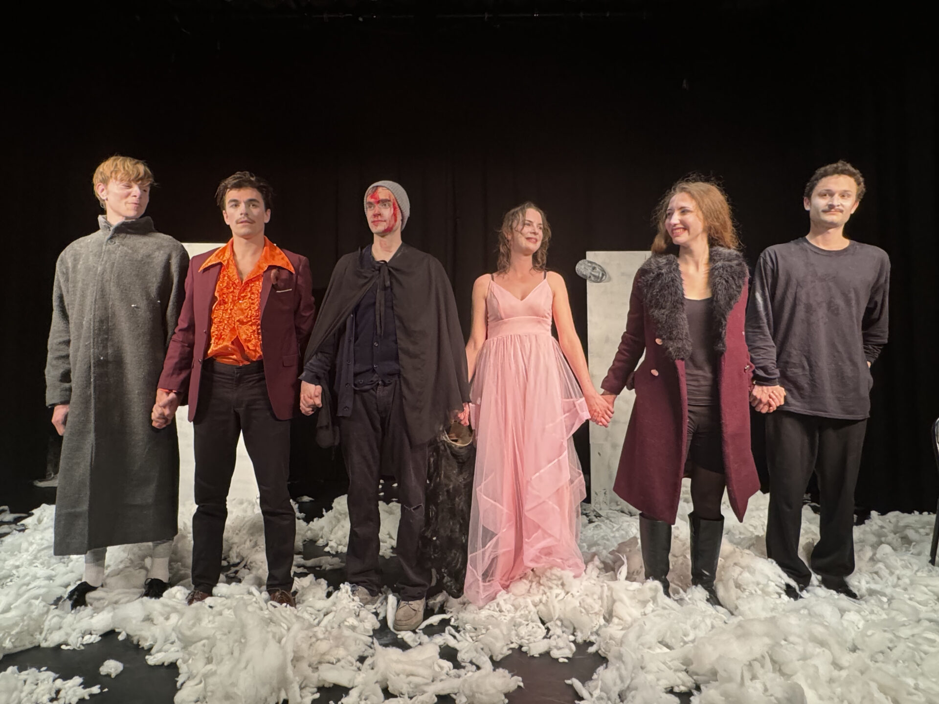 Les comédiens de la Compagnie Aitvaras