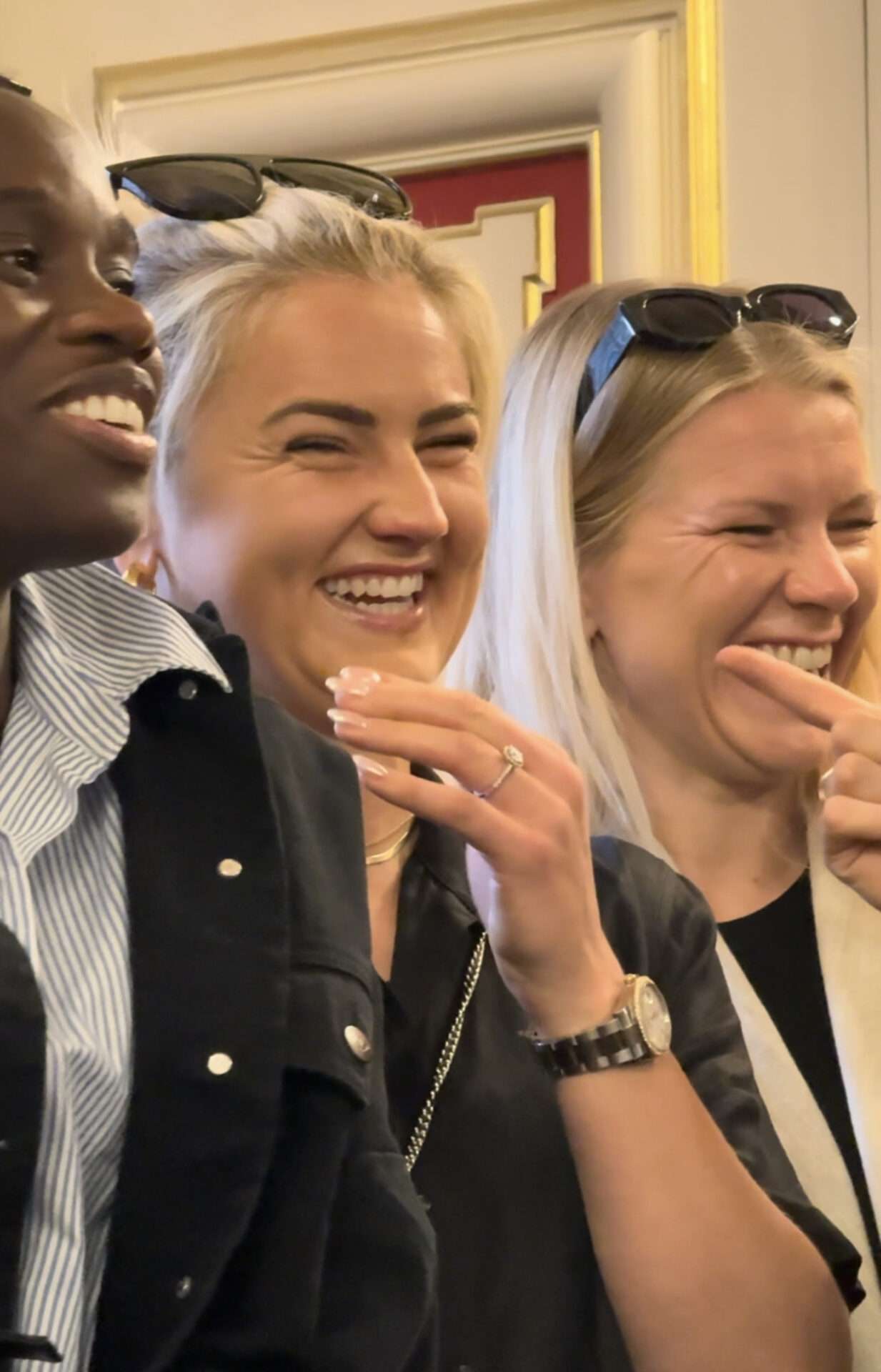 Lindsey Horan, émue par l'attention de ses fans à l'Hotel de ville de Lyon