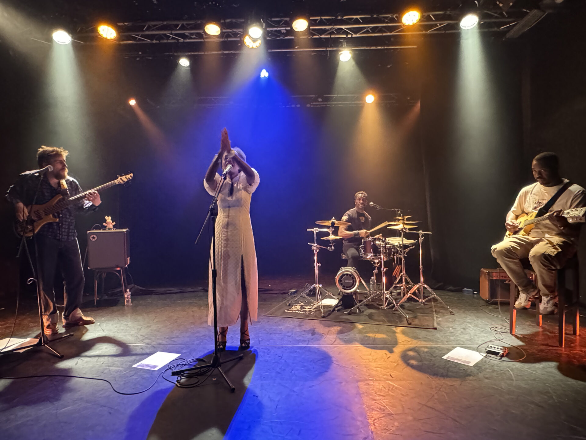 Tita Nzebi avec son orchestre tradi-moderne