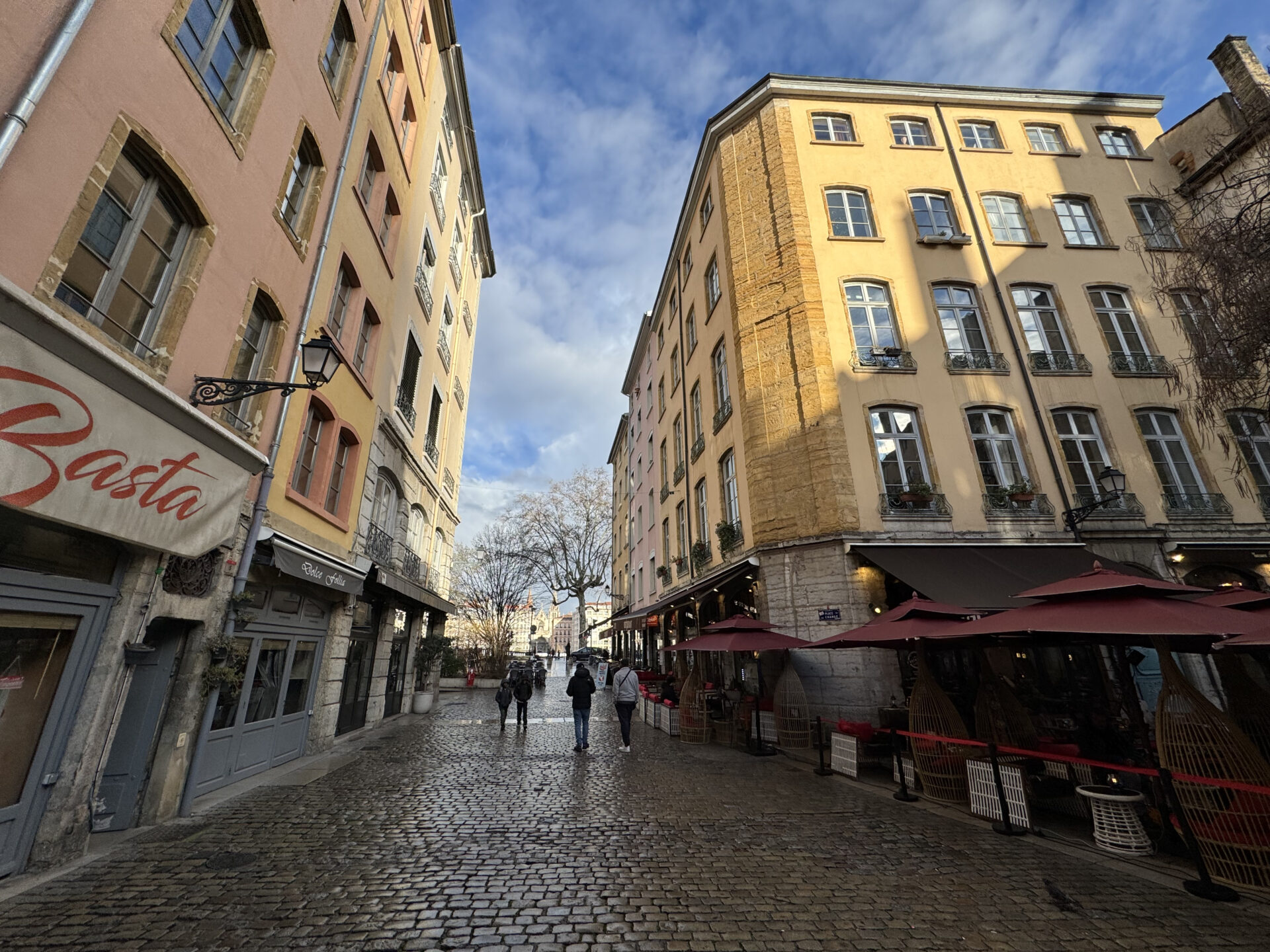 Place du Change, Perspective sur l'église Saint-Nizier - Vieux Lyon