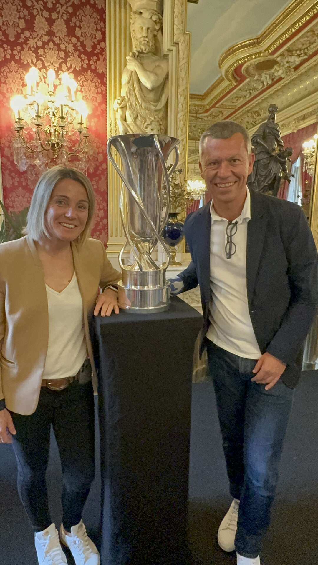 Vincent Ponsot, directeur Général du Football de l'Olympique Lyonnais et Sonia Bompastor, coach OL Féminin