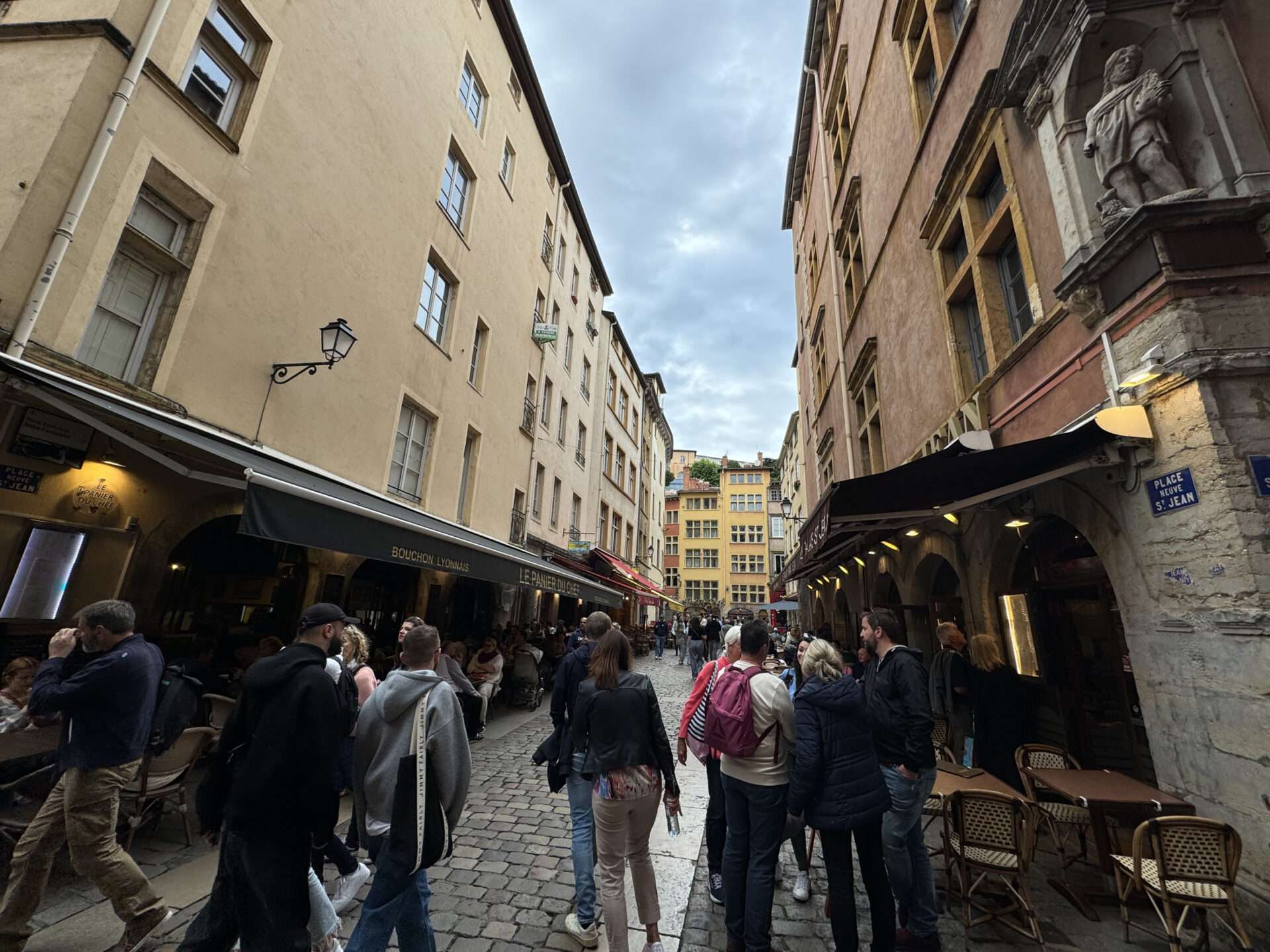 place neuve saint Jean Lyon