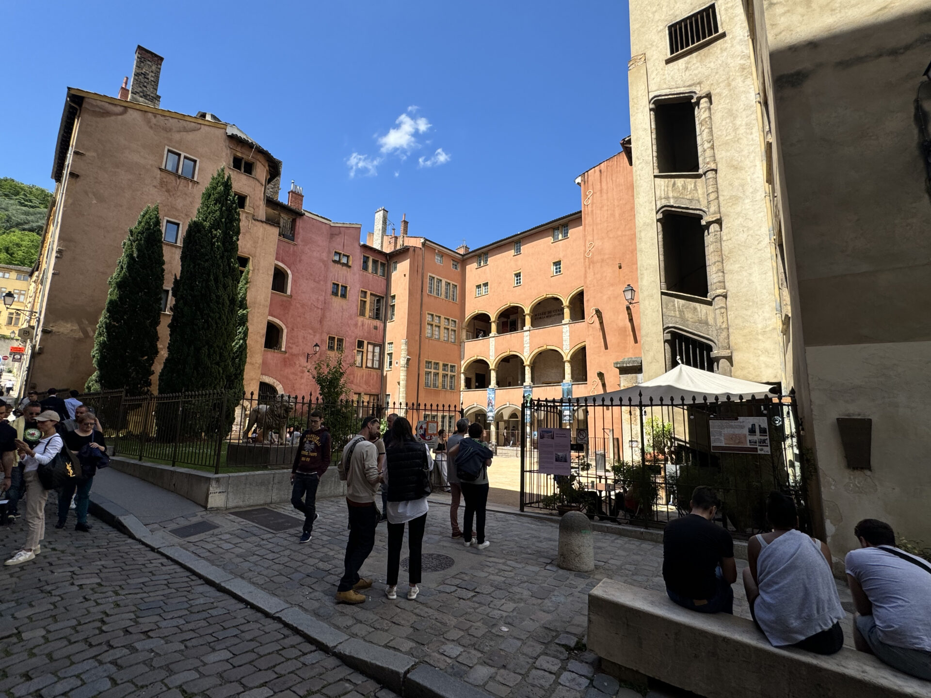 vieux-Lyon et 1 million de touristes visitent chaque année