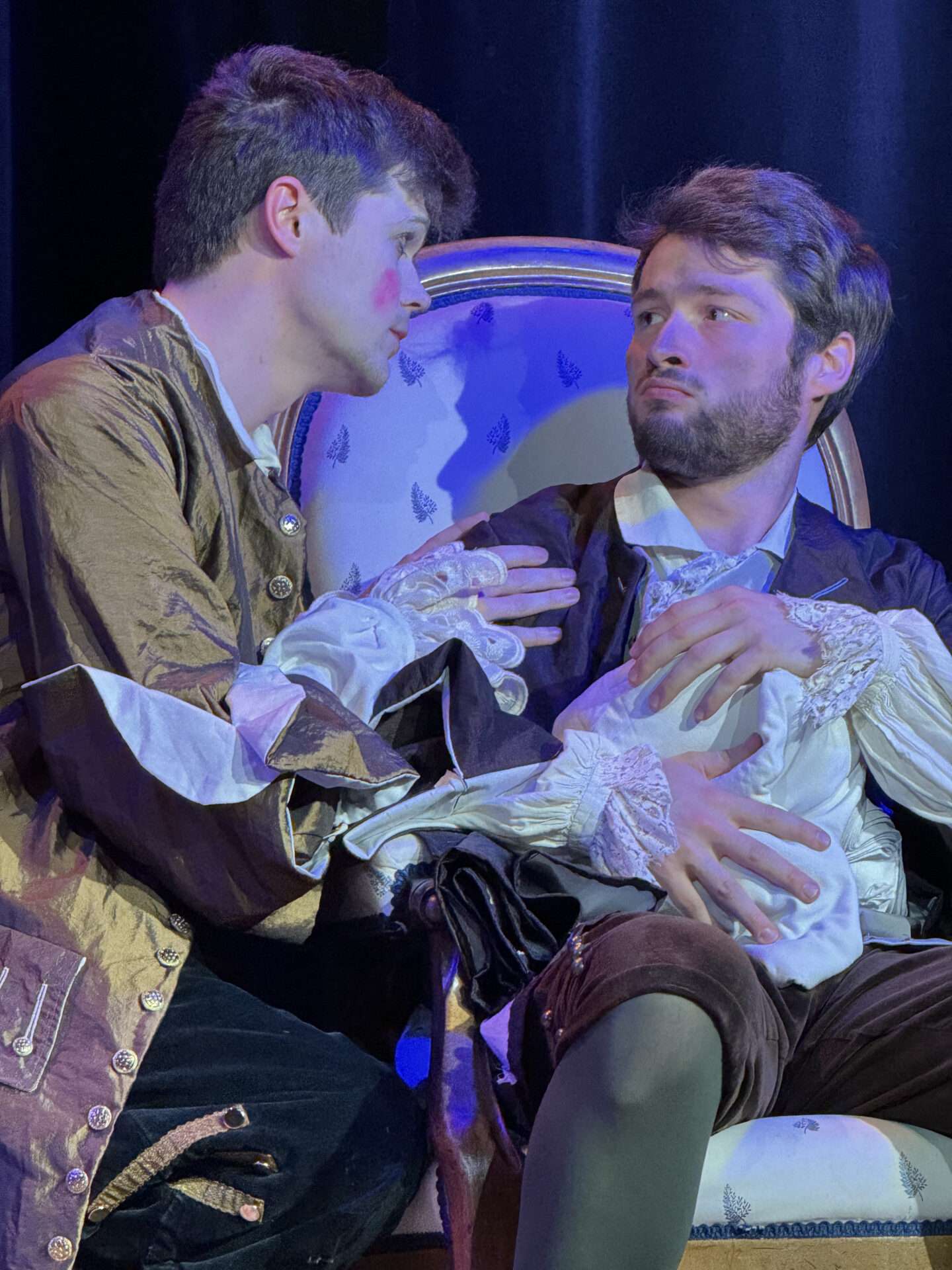 collectif Tintamarre a émerveillé le public avec la pièce "Le jeu de l'amour et du Hasard joué par collectif Tintamarre"