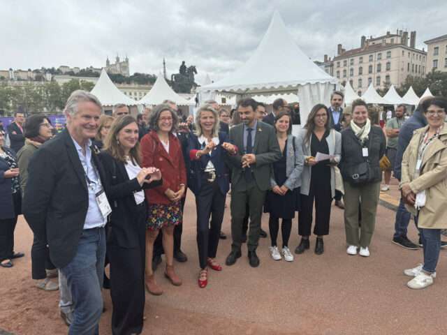 WORLDSKILLS LYON 2024 - Florence POIVEY, Émeline BAUME, Grégory DOUCET ont lancé le Village des Métiers à la place Bellecour