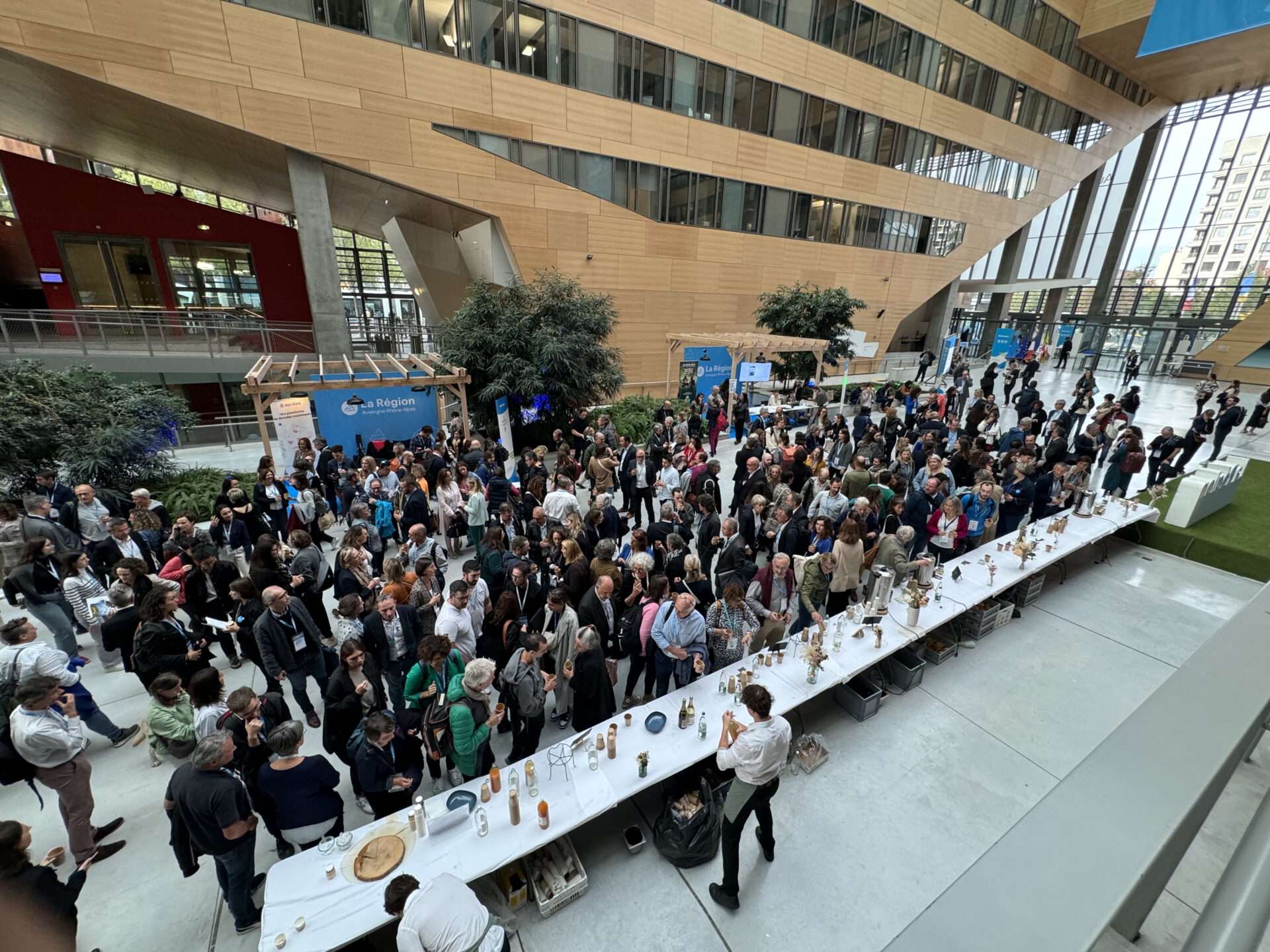 950 acteurs du tourisme présents sommets du tourisme 2024