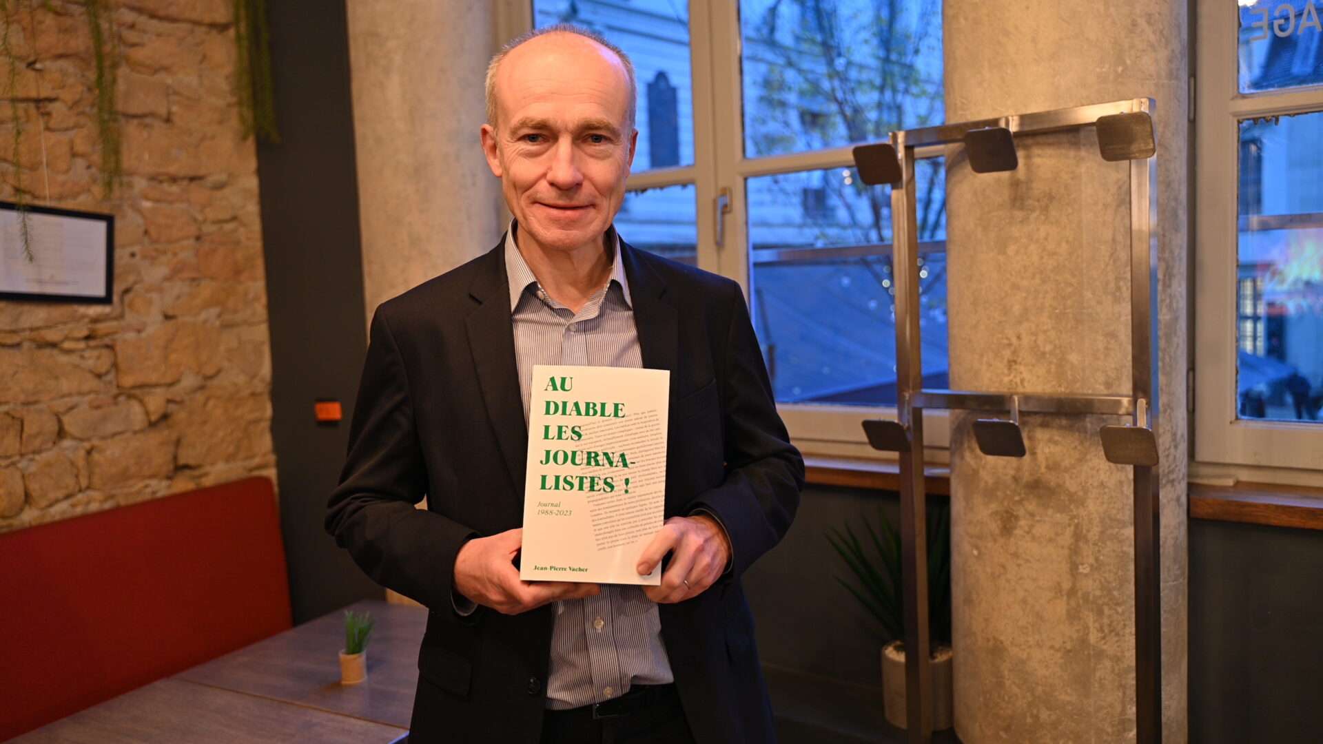 Jean-Pierre Vacher, Au diable les journalistes !