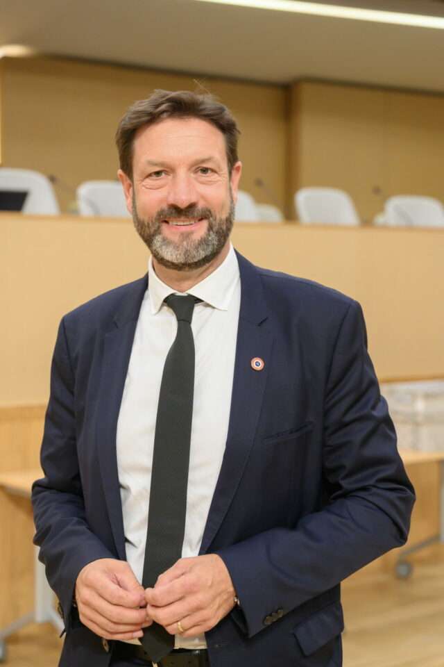 Portrait Fabrice Pannekoucke, président de la Région Auvergne Rhône Alpes
