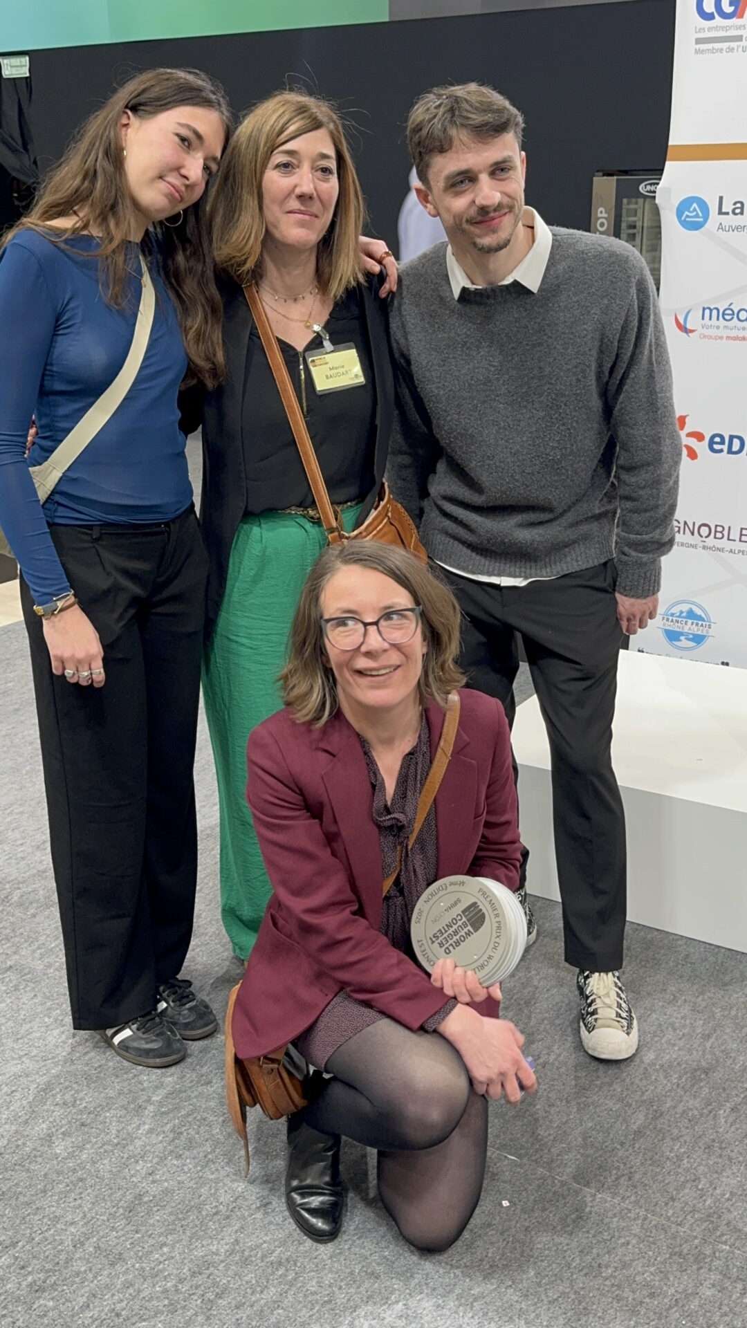 team ComUpBiz-World Burger Contest