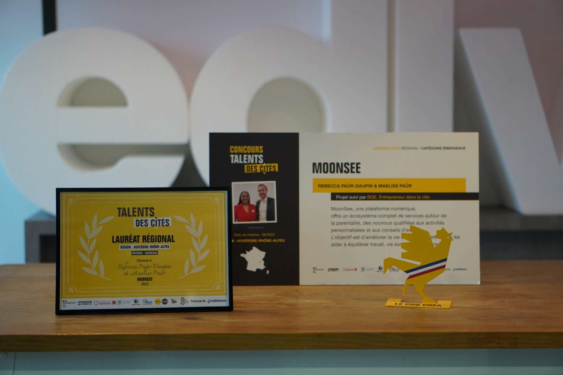 MoonSee, application permettant aux parents de trouver simplement et rapidement une baby-sitter.