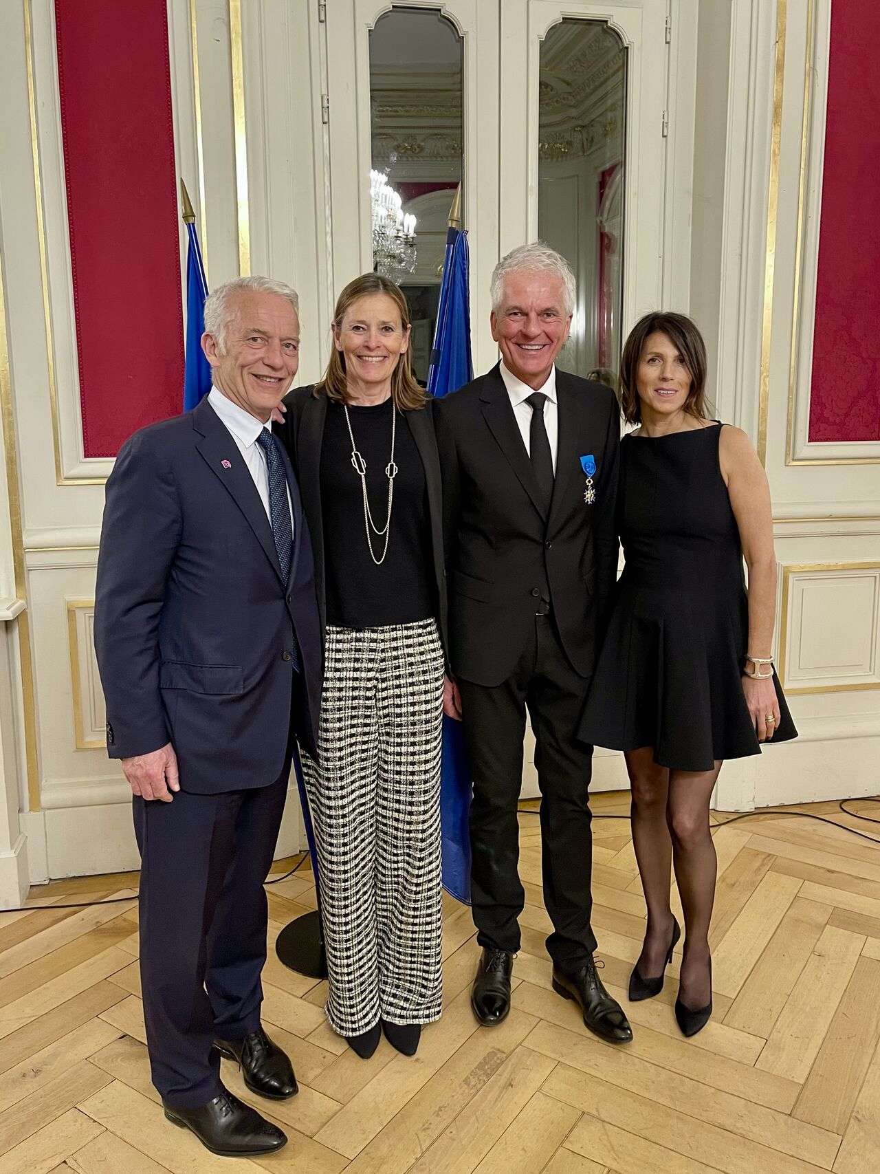 Jean-Luc Raunicher a reçu des insignes d'Officier de l'Ordre national du Mérite des mains d'Antoine Armand