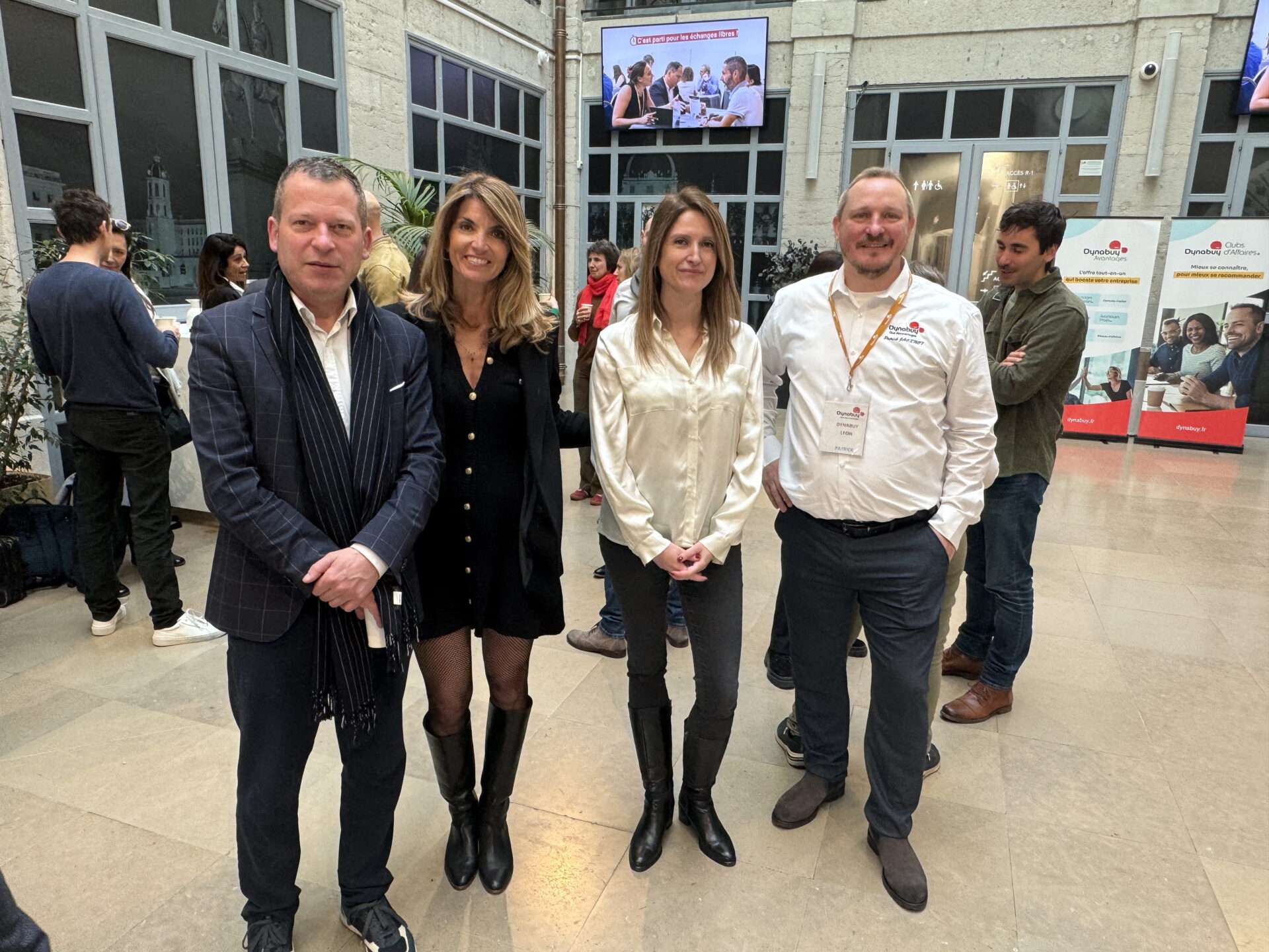 Thierry VITOZ, Université Jean Moulin Lyon 3, Emilie TEMPESTA-FELIX et Delphine Lavet - Crédit agricole Centre-est au Carré Bellecour