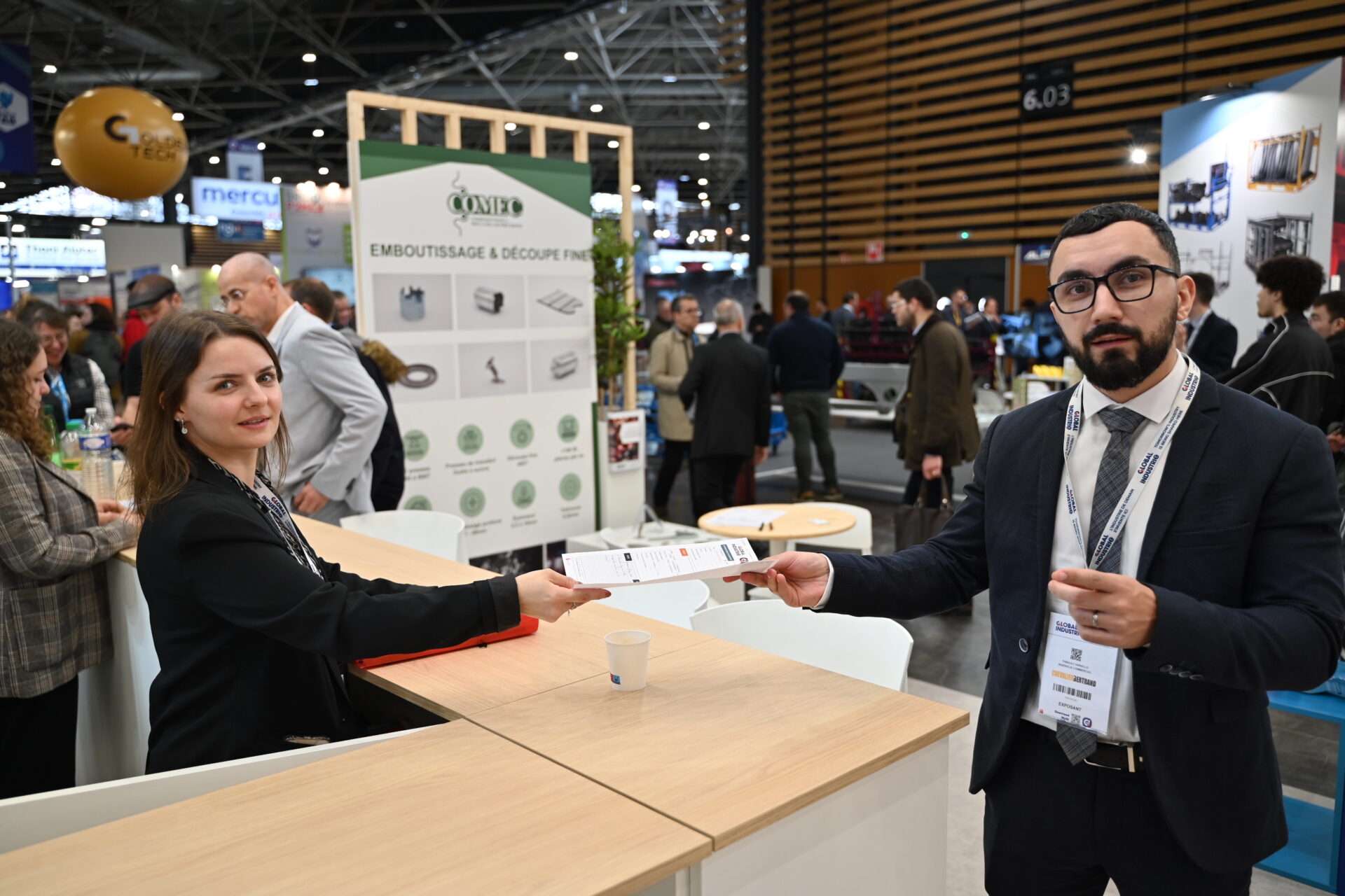 on dirait que qu'il y a signature de contrat - NINCAR Global Industrie 2025