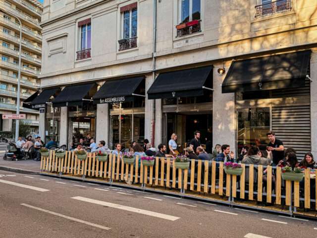 vin à la pression : une nouvelle façon de déguster le vin, plus fraîche et plus responsable - Les Assembleurs Garibaldi