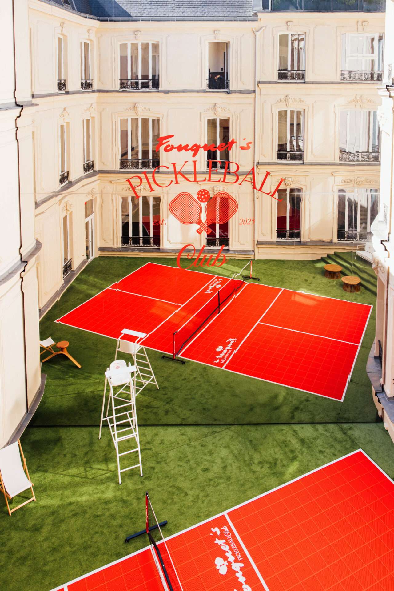 Pickleball, rooftop et gastronomie : le pari lifestyle de l’Hôtel Fouquet’s Paris