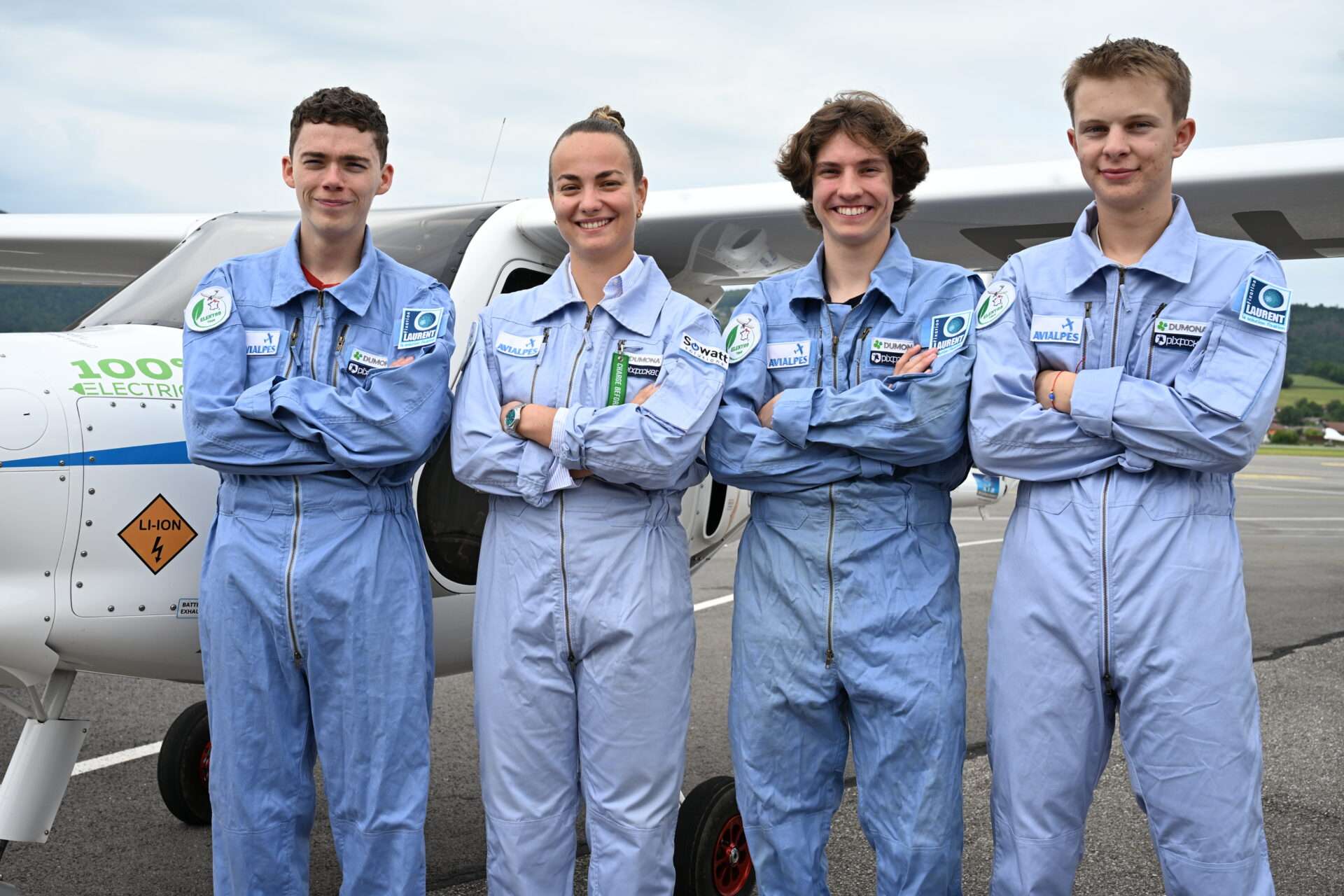 Elizabeth, Noam, Gabriel et Iestyn : les quatre jeunes pilotes qui font décoller l'aviation électrique