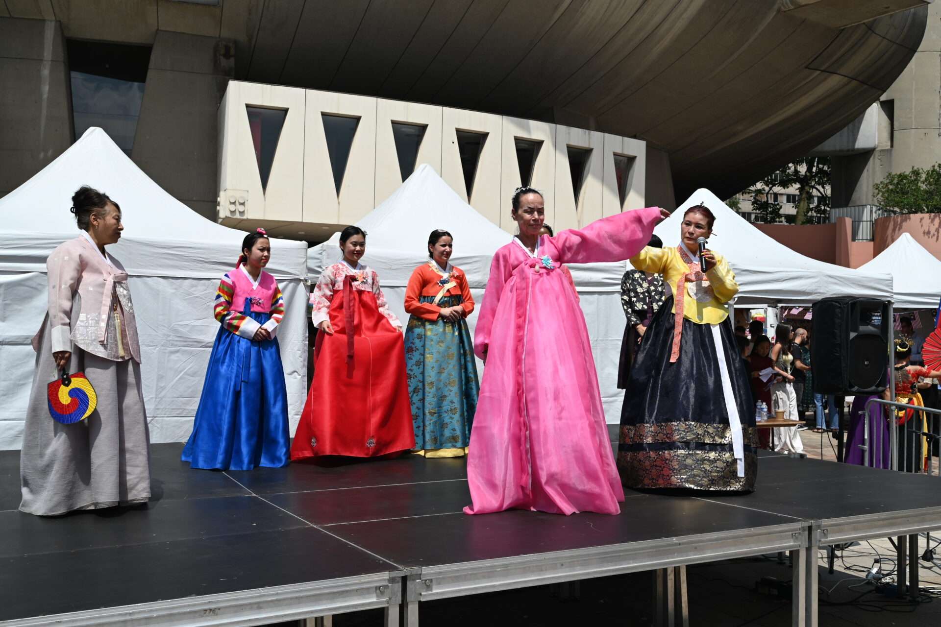 Place Charles de Gaulle cultures Asie