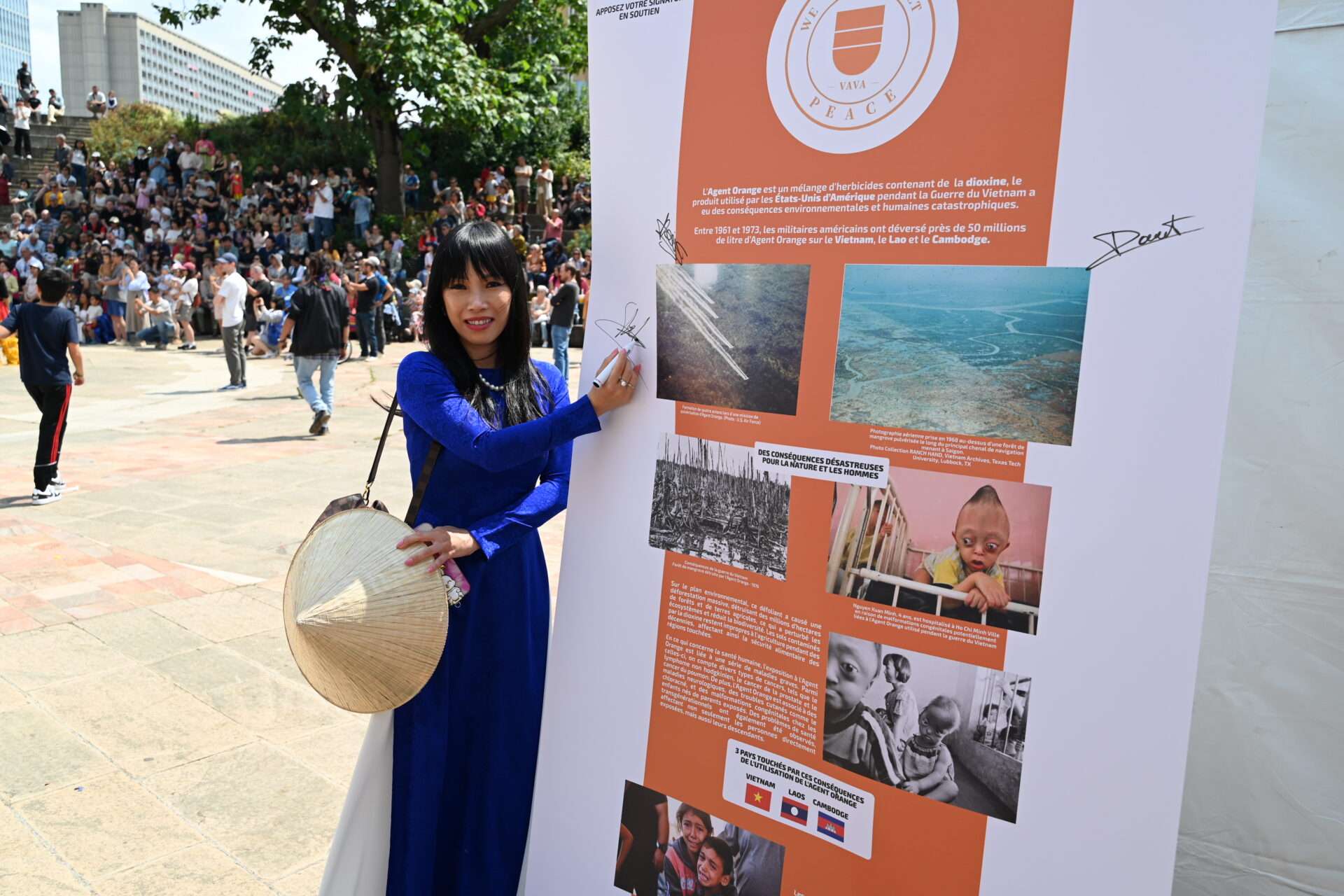 Stéphanie DO à la Journée des Cultures d’Asie Place Charles de Gaulle