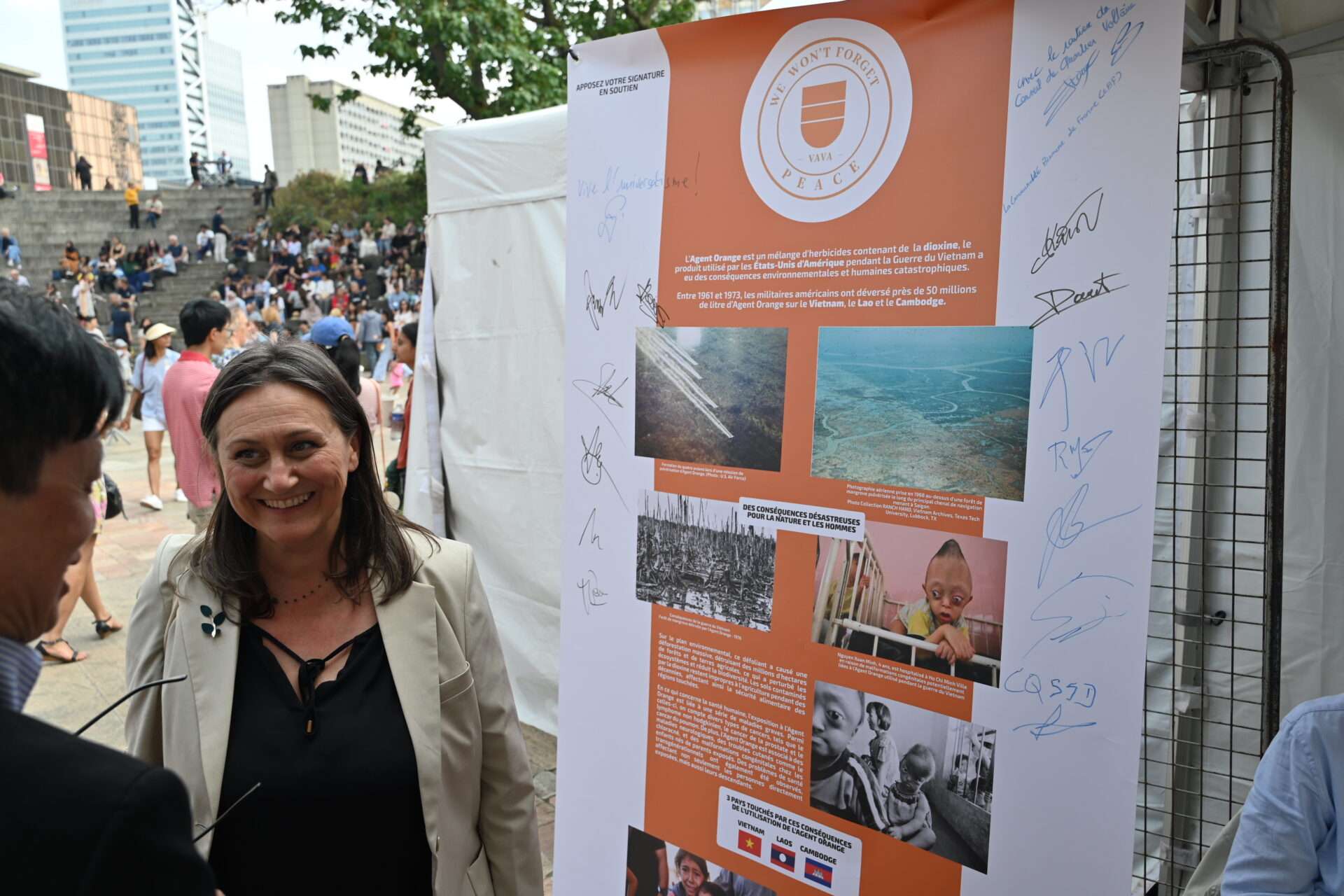 Marion Sessiecq, Maire du 3e arrondissement de Lyon apporte son soutien à l’Agent Orange _« WE WON’T FORGET – PEACE »