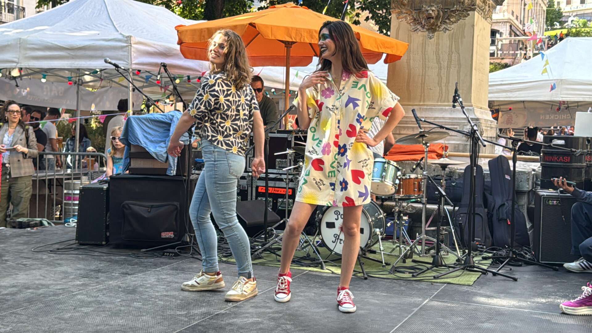 Place Sathonay-defilé Show les pentes