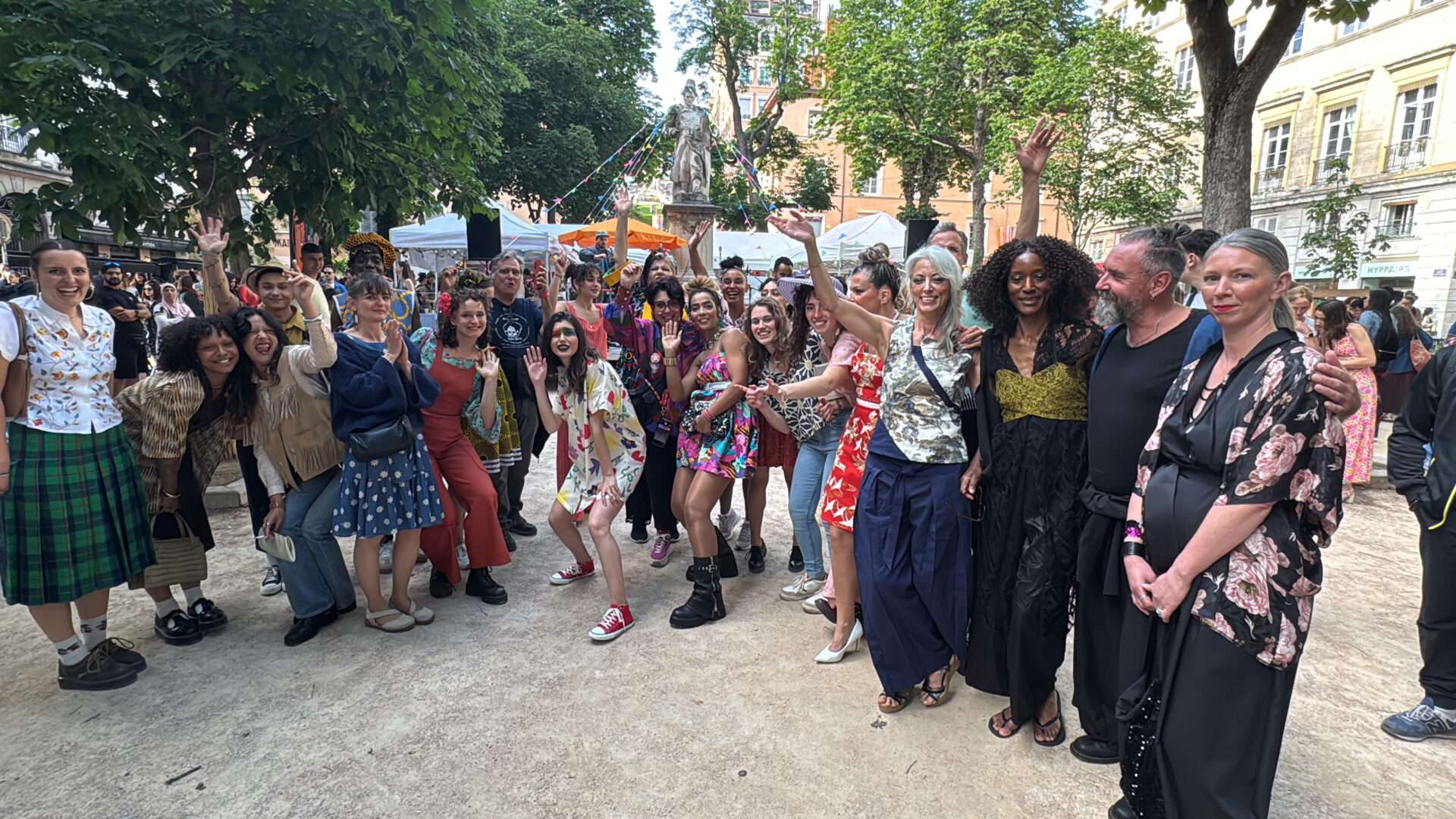 fin défilé mode place sathonay