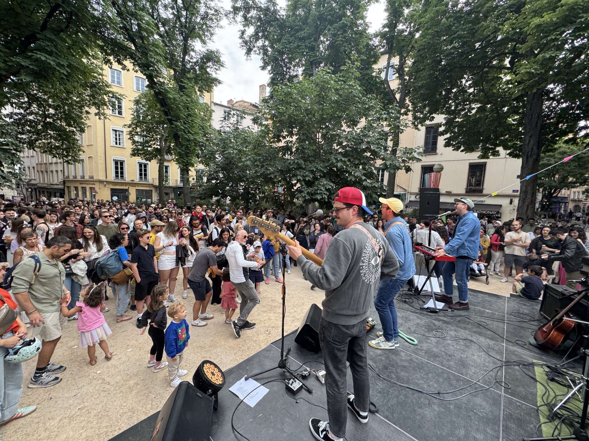 Show Les Pentes : Journée Festive pour le Commerce des Pentes, Mode Éthique