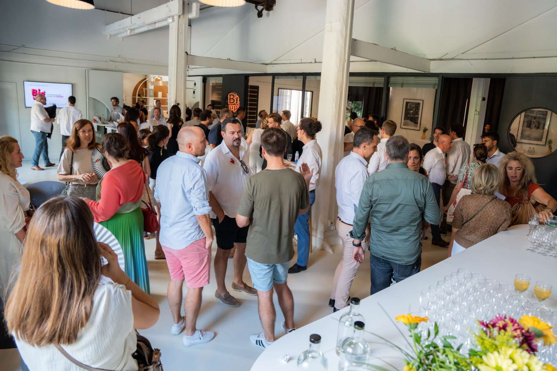 La chaleur n'a pas freiné l'engouement : le Big Up de la French Tech Saint-Étienne à l'Embarcadère a connu une belle participation. (Crédit photo : Vincent Forgeron)