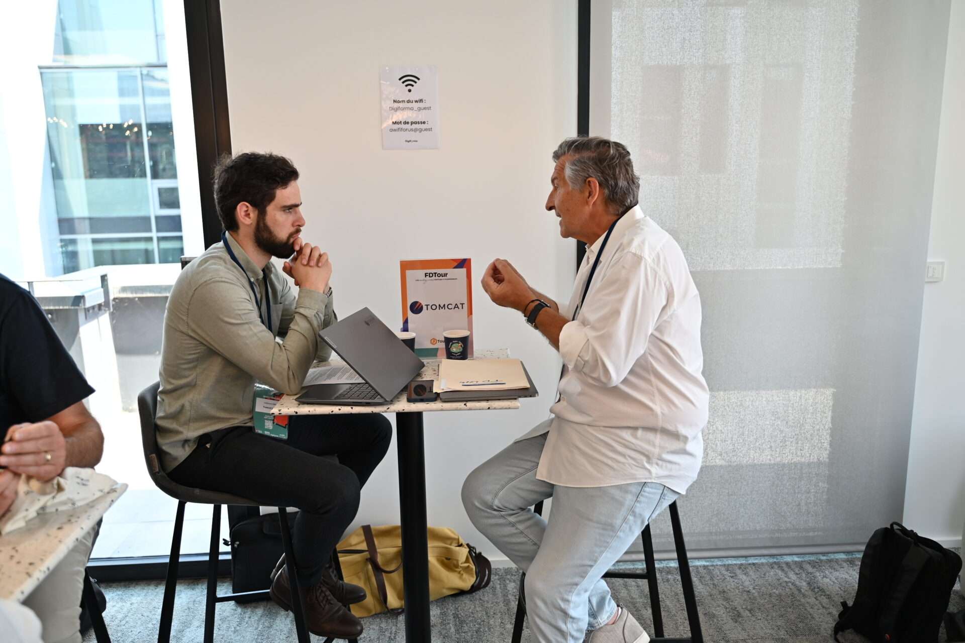 Speed invest meetings : là où un sourire, un pitch et un bon deck peuvent valoir quelques zéros. 