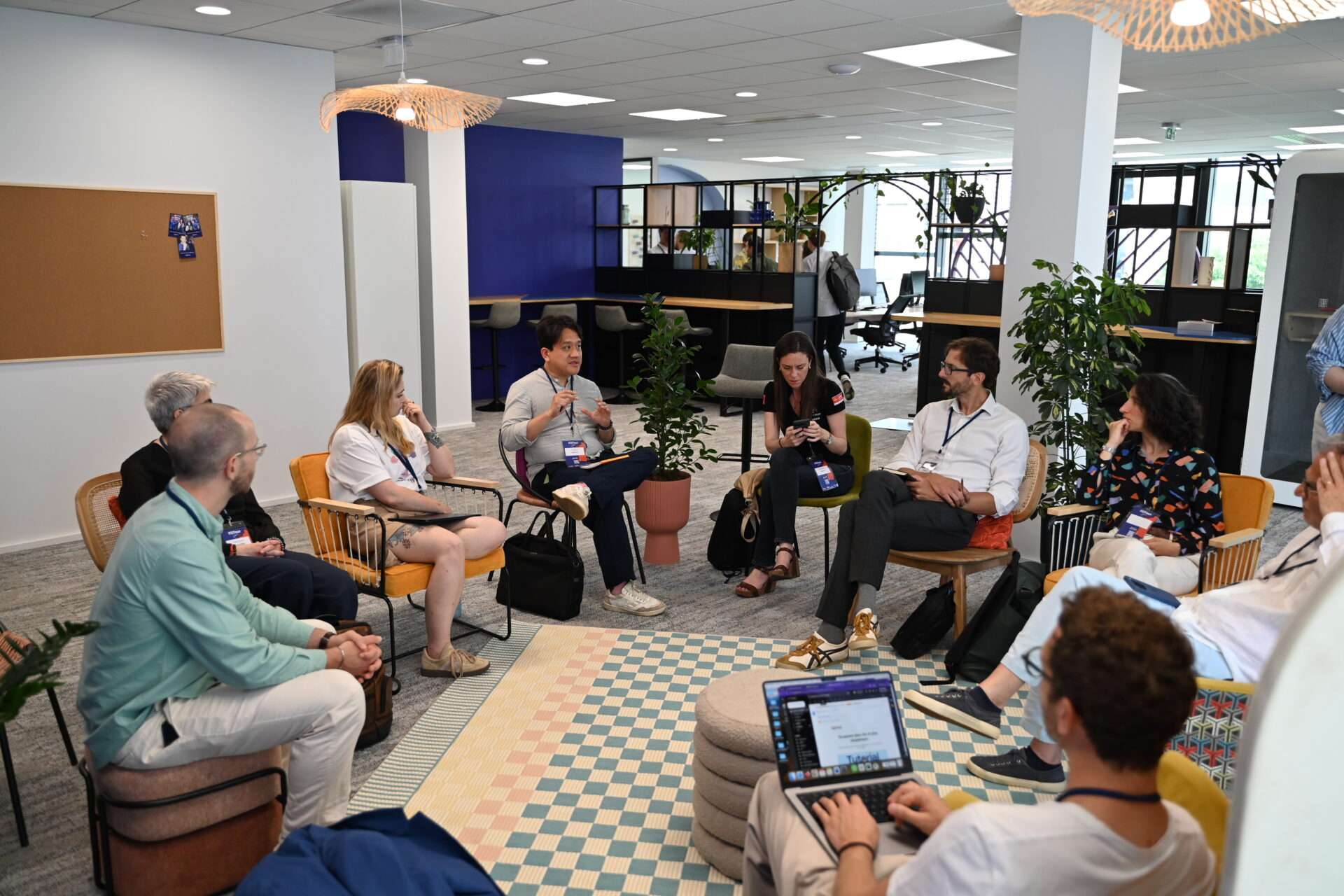 ⚠️ Séquence limitée à 10 entrepreneurs. L’occasion de vous asseoir une heure avec Hugues Salord CEO de SantéVet pour parler de comment vos premiers clients font effet de levier pour démontrer votre marché et la robustesse de votre produit.