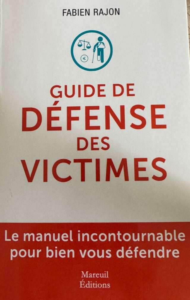 Le Guide de défense des victimes, un livre-clé pour comprendre le parcours judiciaire
