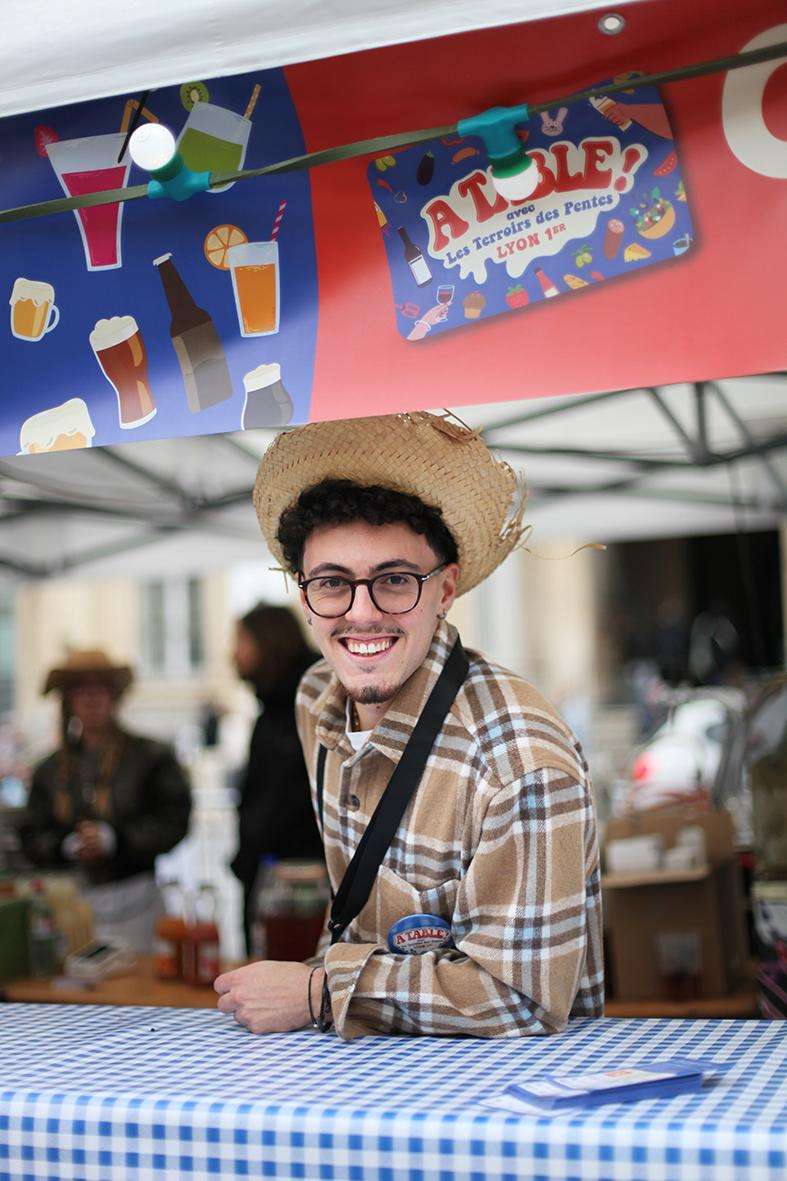 Simon Faure, photographié pendant l’événement « A table » par Melania Avanzato