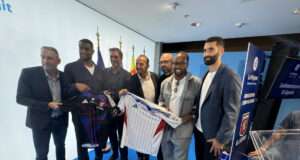 OL Légendes et Auvergne-Rhône-Alpes : une collaboration inédite pour faire revivre l’histoire du club Le sport, levier de transmission : le maillot d'OL Légendes officialise un partenariat avec la Région