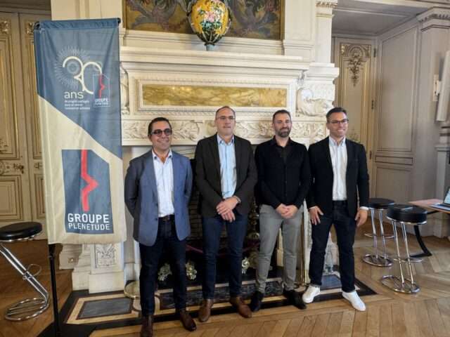 PLENETUDE : L'ingénierie s’appuie sur l’innovation technique pour une croissance à 42 % en rénovation (sur la photo : Laurent PENICAUD, Sylvain GIRARDET, Ludovic TALUT, Raphaël COURREGE, conférence de presse du 2 octobre à l’Hôtel du Département)