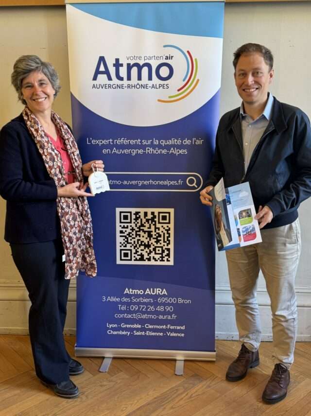 Vision’Air : Atmo mobilise les entreprises pour un air plus sain en Auvergne-Rhône-Alpes (sur la photo Marine Latham, directrice générale d’Atmo Auvergne-Rhône-Alpes, et Raphaël Desfontaines, correspondant territorial)