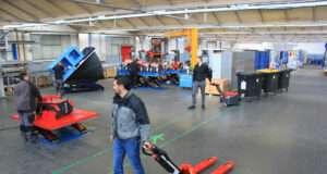 Actiwork, 25 ans d’innovation pour des postes de travail plus sûrs et plus efficaces Actiwork : 25 ans d’engagement pour des ateliers plus sûrs, plus ergonomiques et plus performants