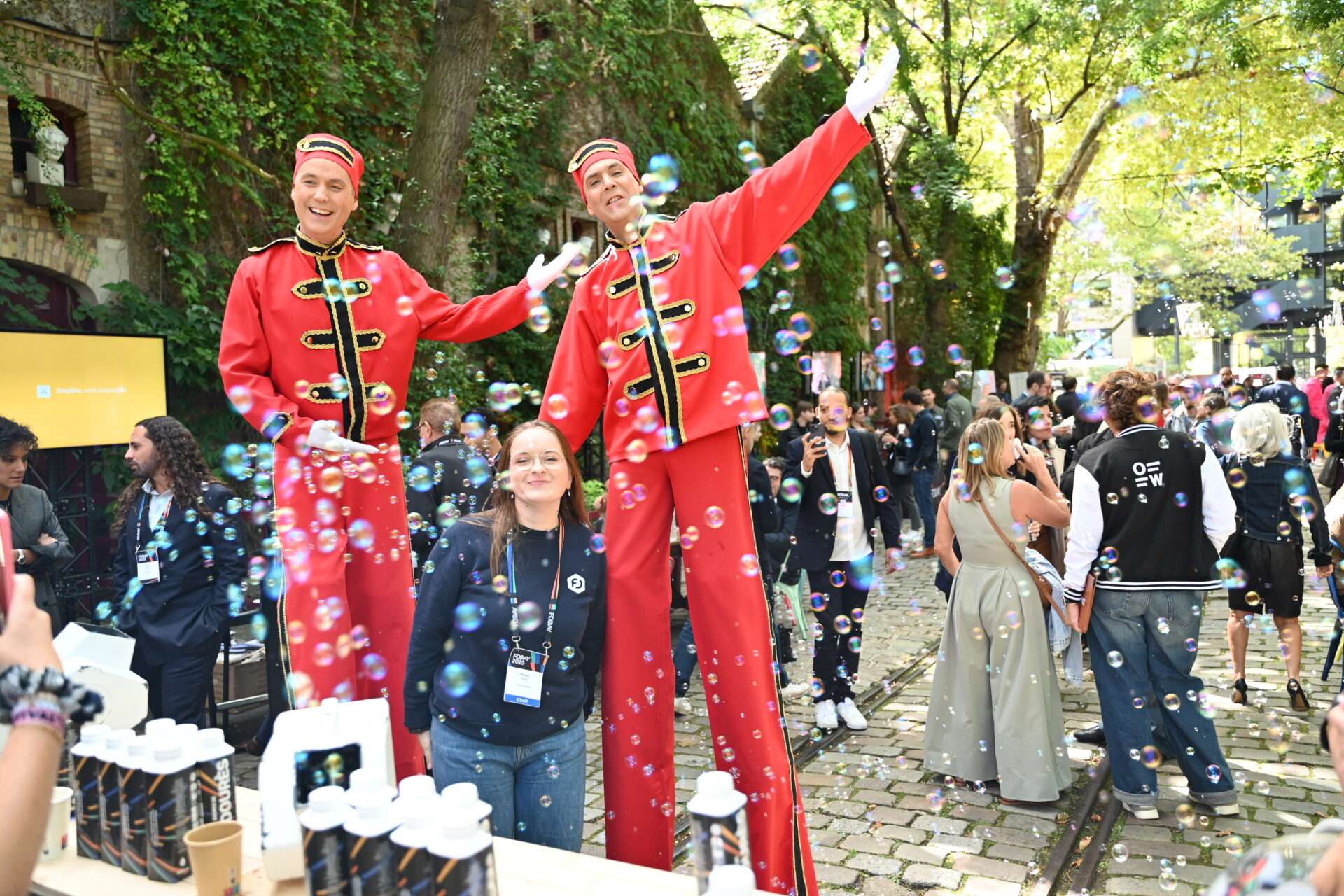 Margot Dessus, France Digitale bien entourée 