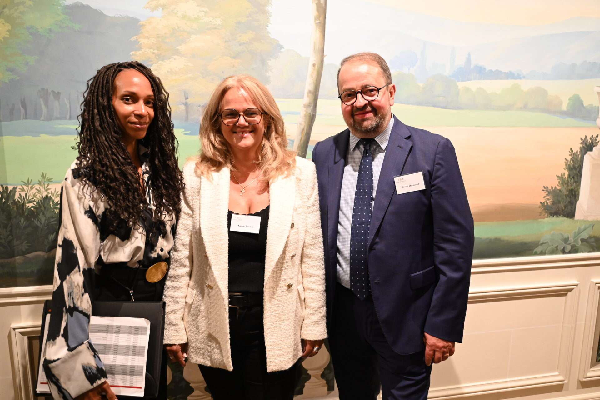 Xavier Delavaud, directeur générale Cercle Wine Business et son équipe à l'Hôtel Le Bristol Paris le 10 septembre 2025