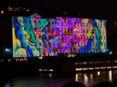 Fête des Lumières 2025 : ce qu’il faut voir dès ce weekend à Lyon fete des Lumières 2025-Sur les quais de Saône, Les Malles Persanes, de Thierry Pierras
