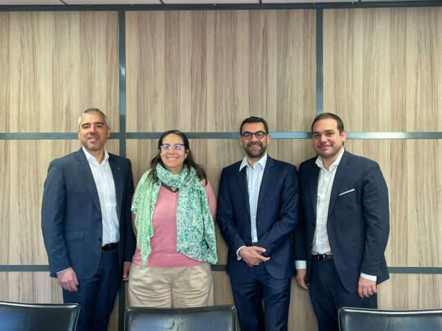 Damien Cartel, Président de l’Ordre des Experts-Comptables Auvergne-Rhône-Alpes, Laurence Biboud, Vice-Présidente, et Nicolas Debiolles, Référent Facturation Électronique, lors du petit-déjeuner presse sur la réforme de la facturation électronique